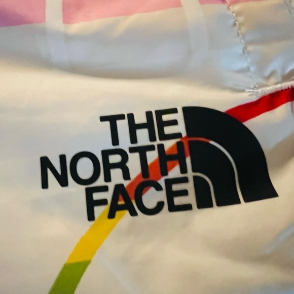 THE NORTH FACE WOMEN’S ATHLETIC SHORTS WHITE & RAINBOW COLORS SIZE SMALL - Picture 9 of 12